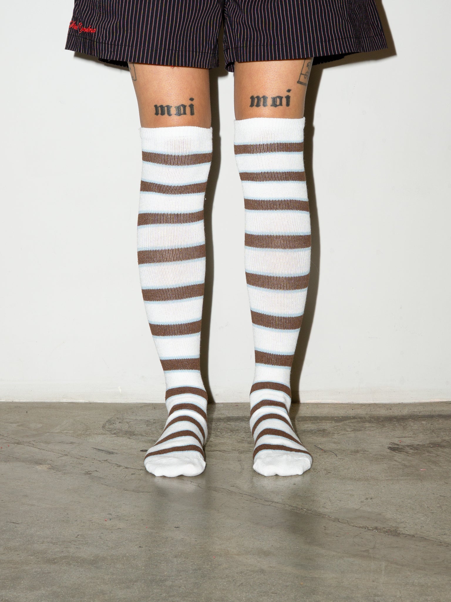 KNEE HIGH SOCKS