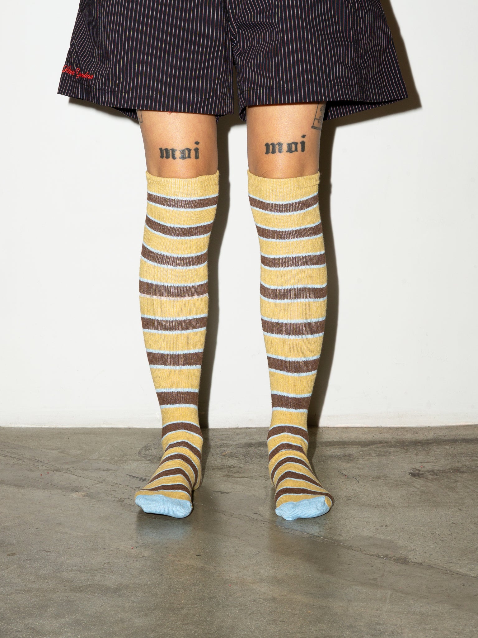 KNEE HIGH SOCKS