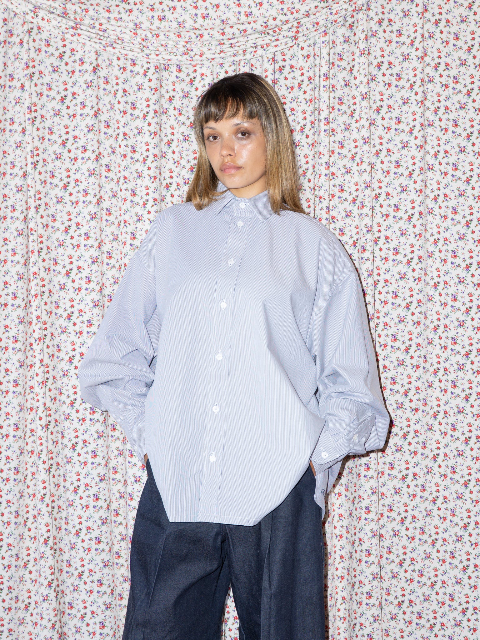 LIBRARIAN SHIRT IN BLUE STRIPE