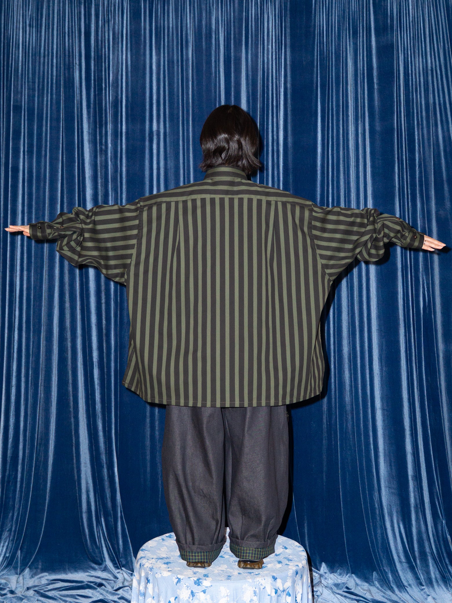 LIBRARIAN SHIRT IN GREEN STRIPE