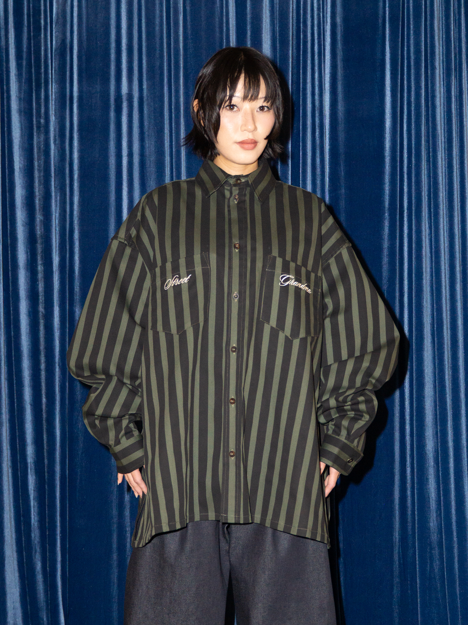 LIBRARIAN SHIRT IN GREEN STRIPE