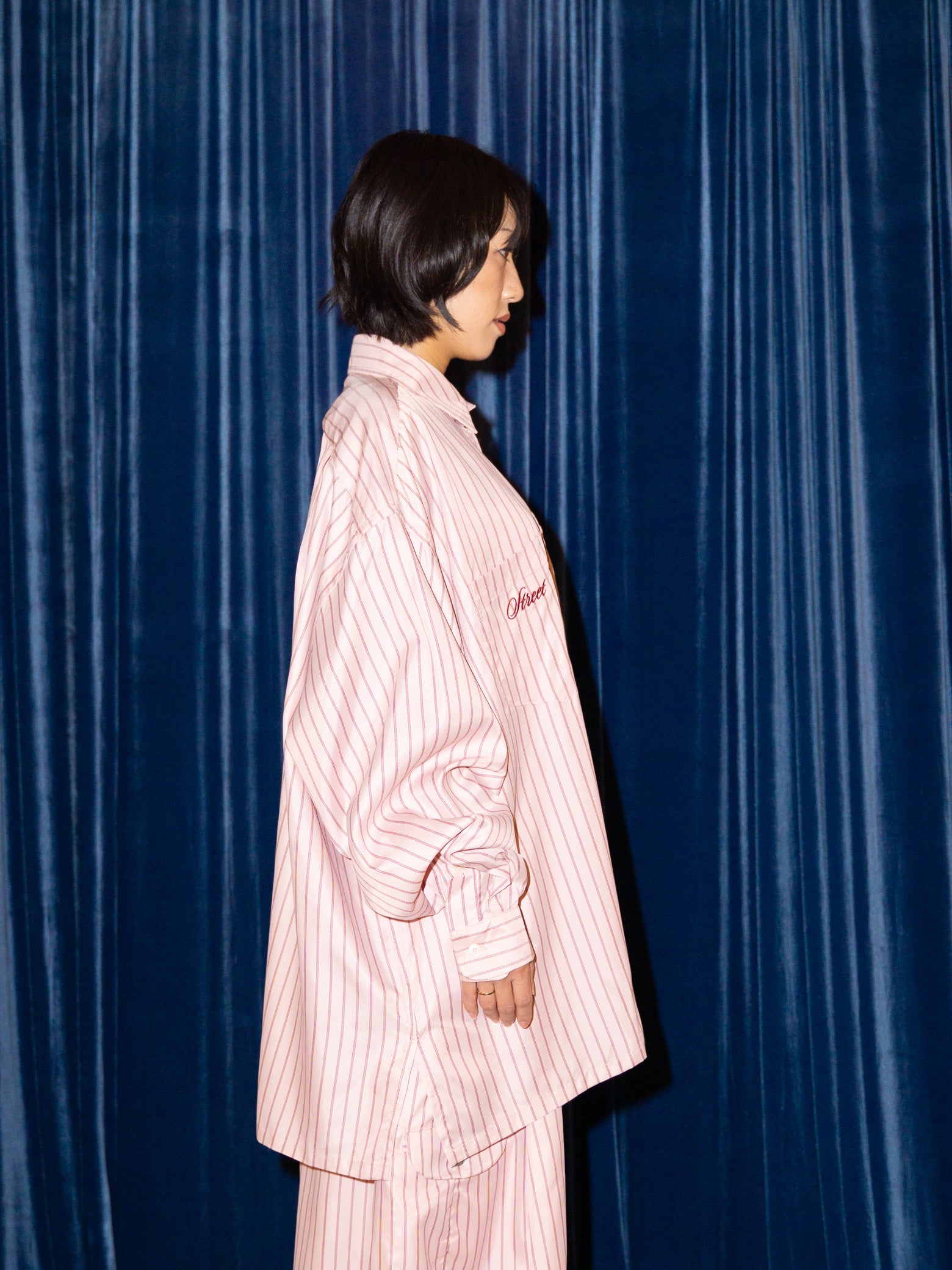 LIBRARIAN SHIRT IN PINK STRIPE