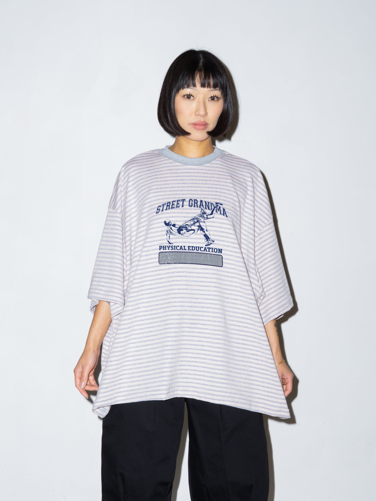 PE TEE IN GREY