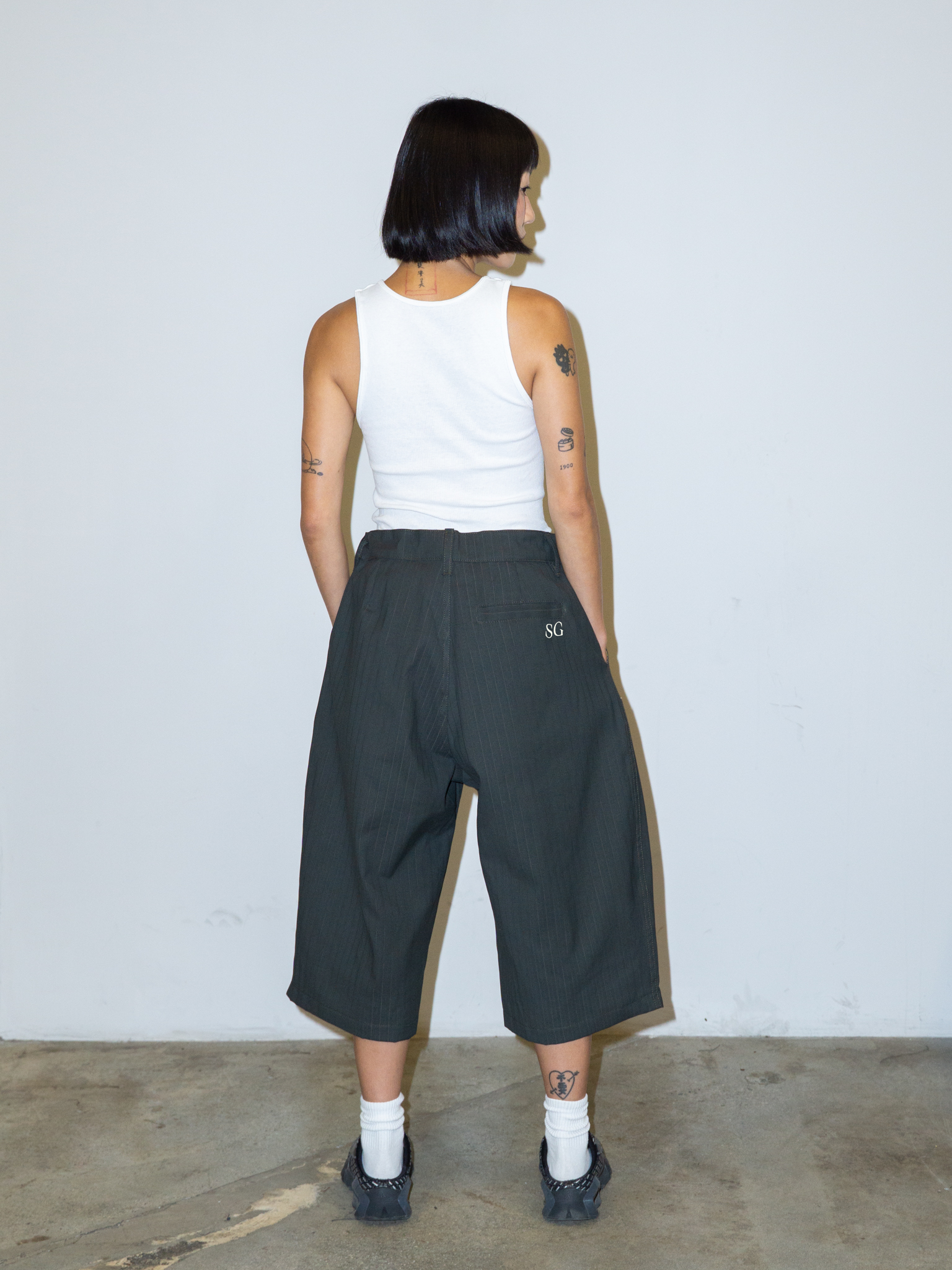 SHANTS IN GREY PINSTRIPE
