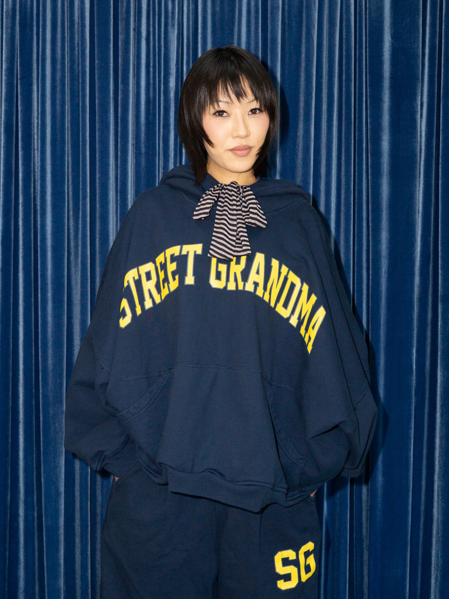 VINTAGE WASH HOODIE IN NAVY