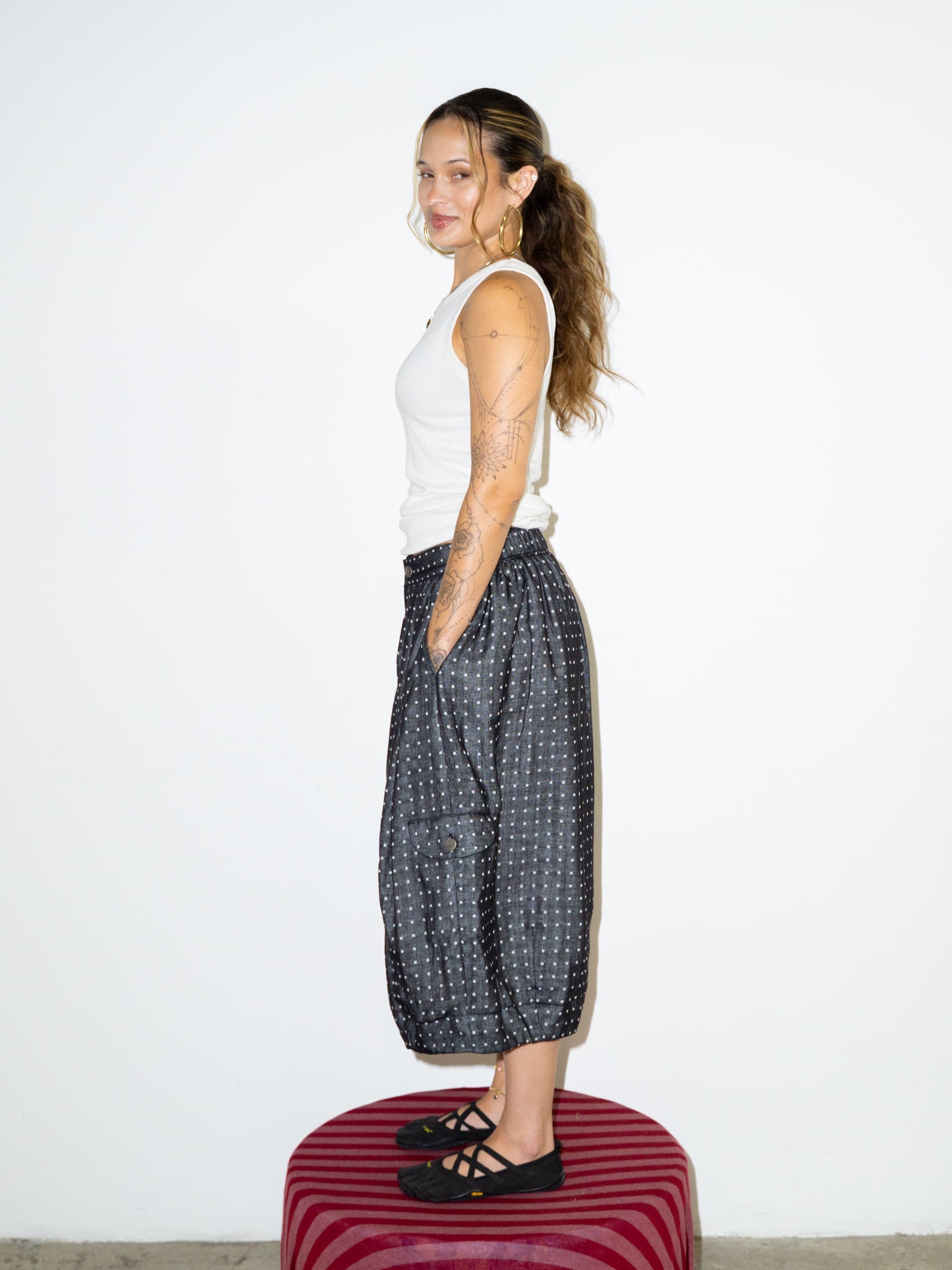 PARACHUTE SHANTS IN BLACK POLKA DOT