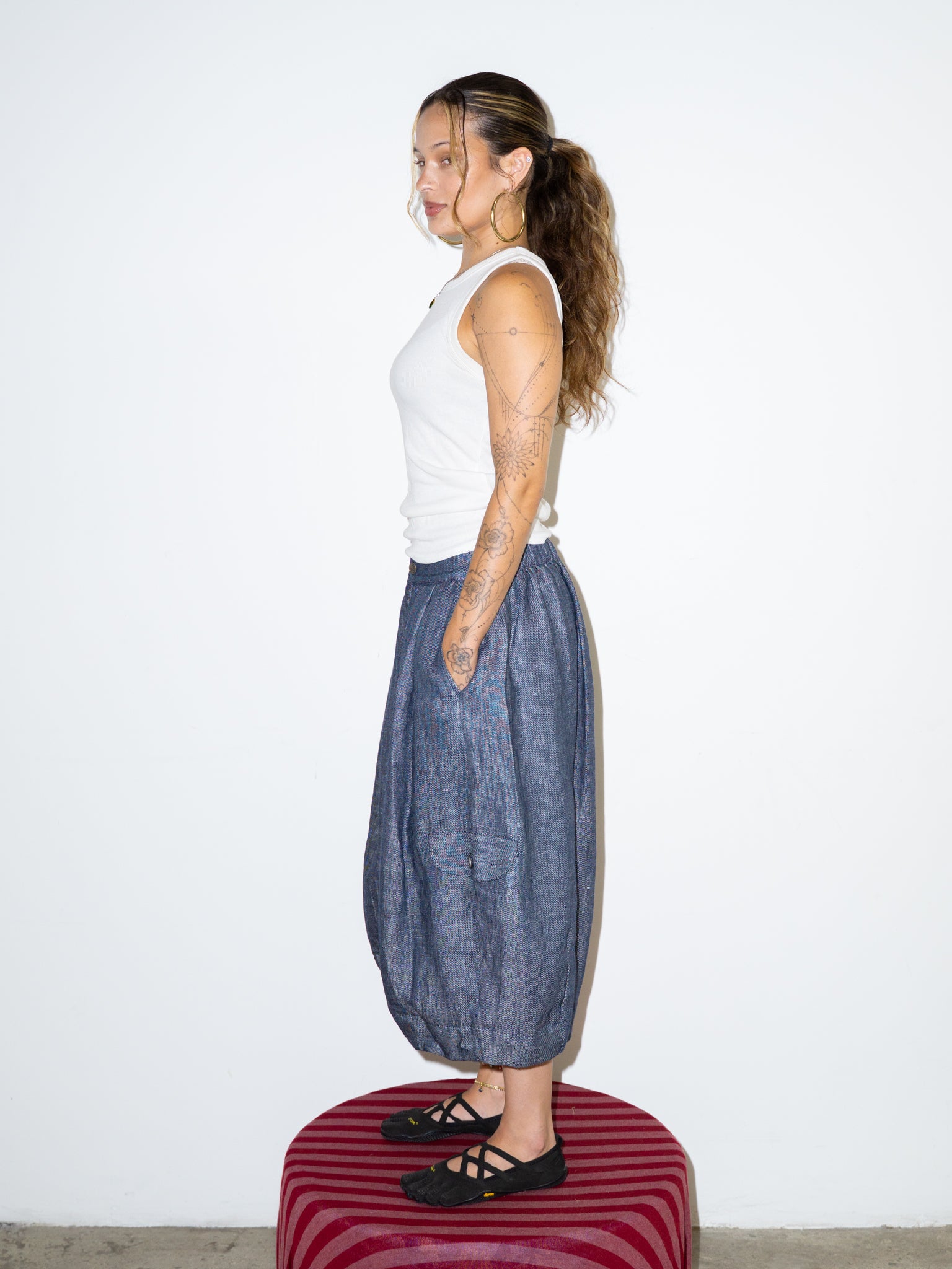 PARACHUTE SHANTS IN NAVY LINEN
