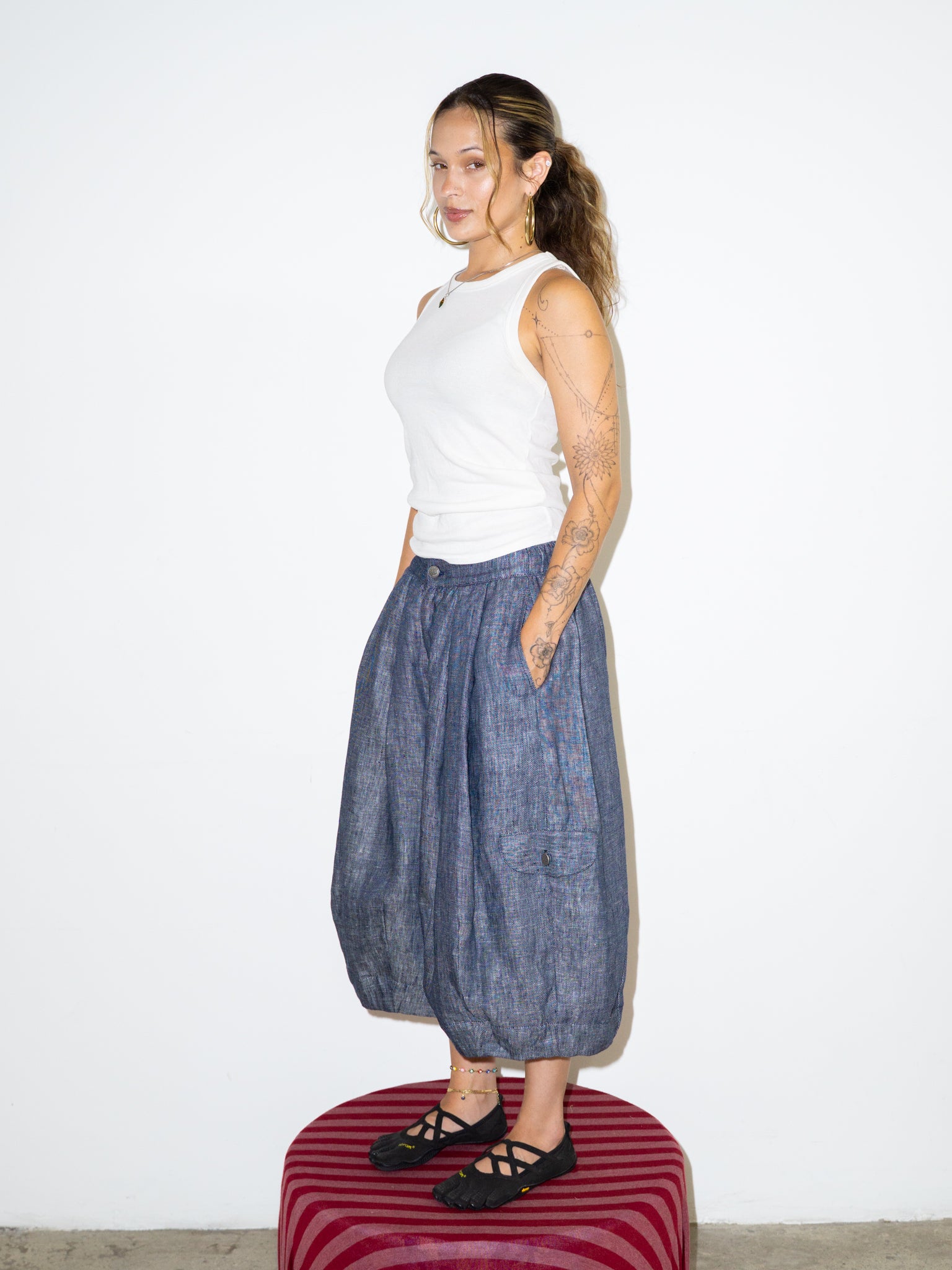 PARACHUTE SHANTS IN NAVY LINEN