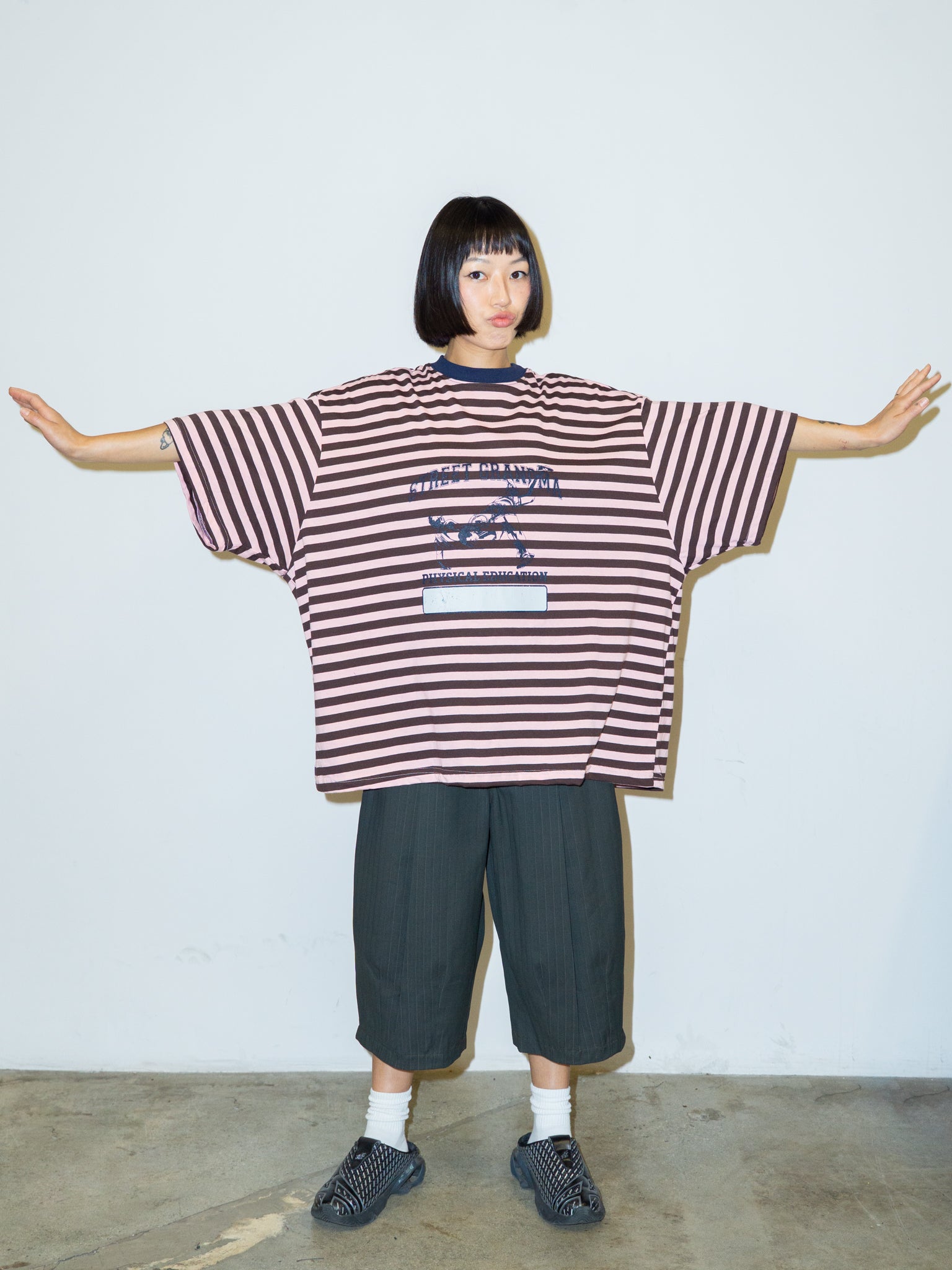 PE TEE IN PINK BROWN STRIPE