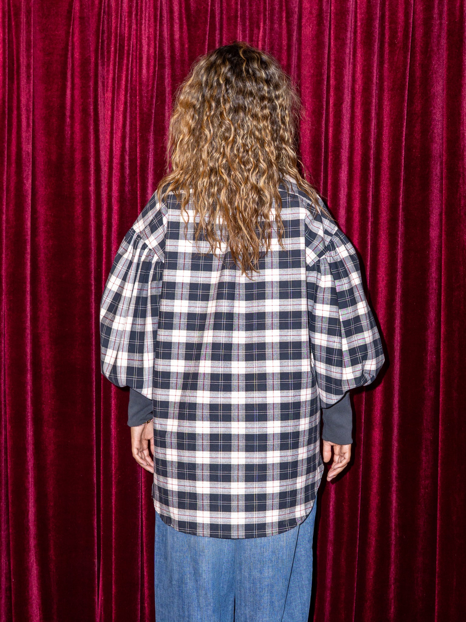 VICTORIAN TOP IN BLACK PLAID