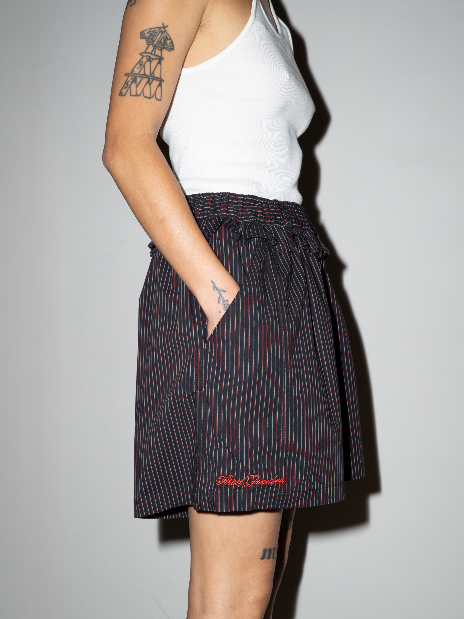 PANTY SHORT IN BLACK STRIPE
