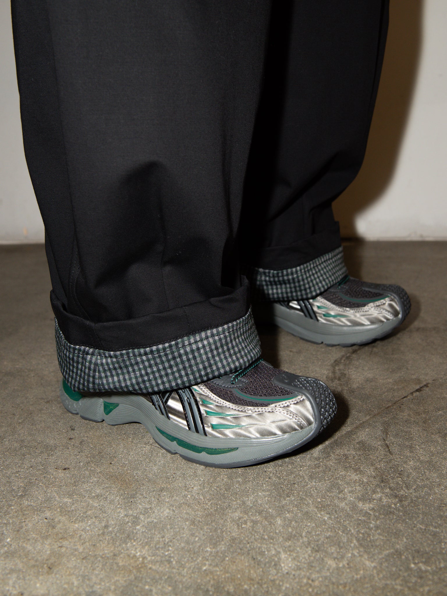 SUPER WIDE PANTS IN BLACK TWILL / GINGHAM