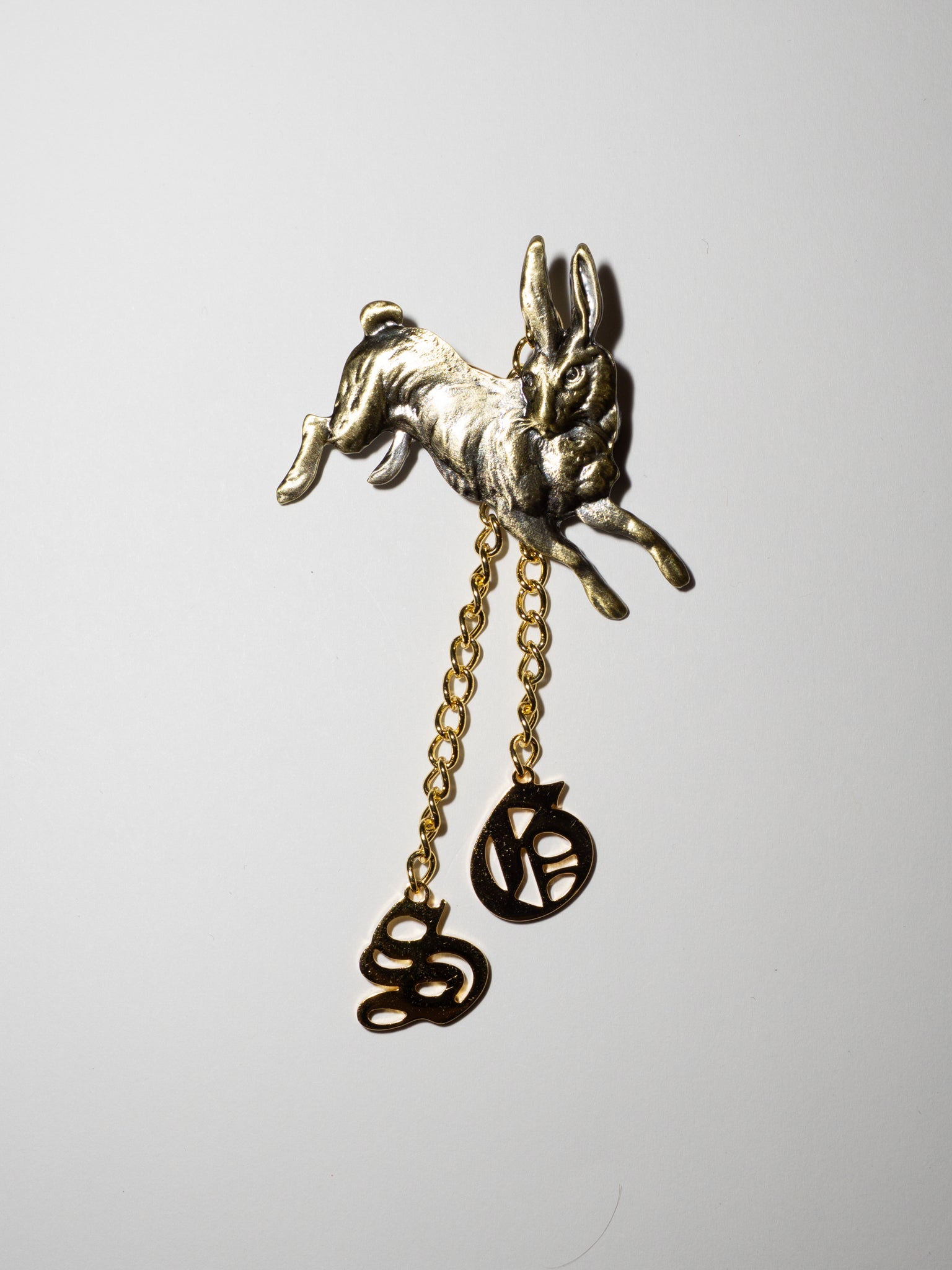 VINTAGE BROOCHES